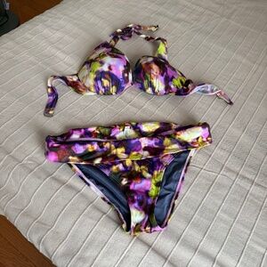 VICTORIA SECRET 2 PIECE SWIMSUIT, 36C/ L